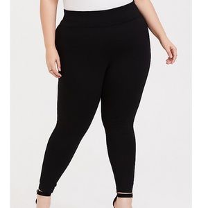 Torrid Studio Point Leggings